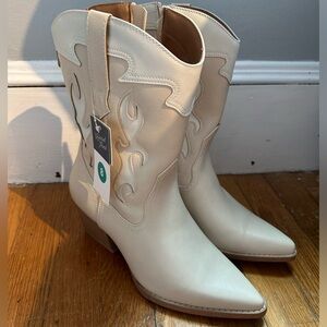BRAND NEW COWBOY BOOTS